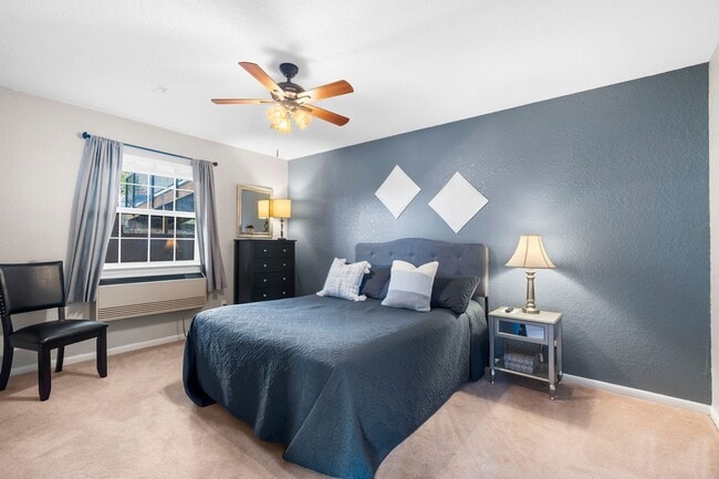 Photo - 140 W Rockford Dr