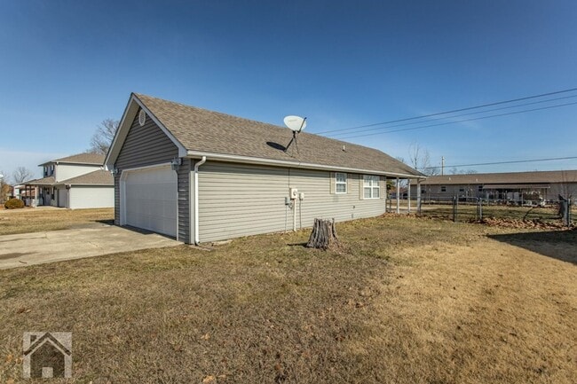 Photo - 105 Shara Dr