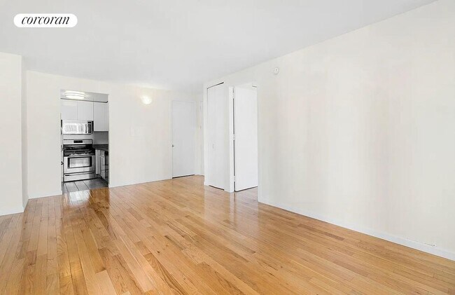 Photo - 232-236 E 47th St