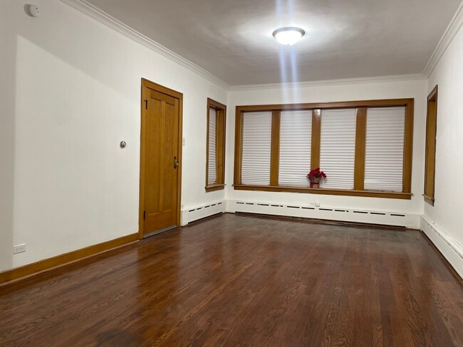 Photo - 5133 W Wrightwood Ave