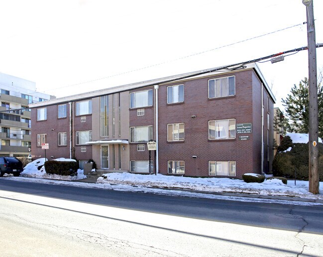 Building Photo - Mayor Apartments