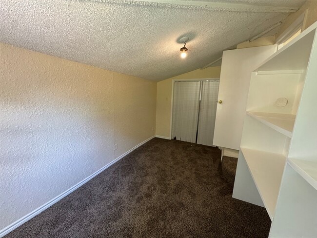 Photo - 909 14th Ave N