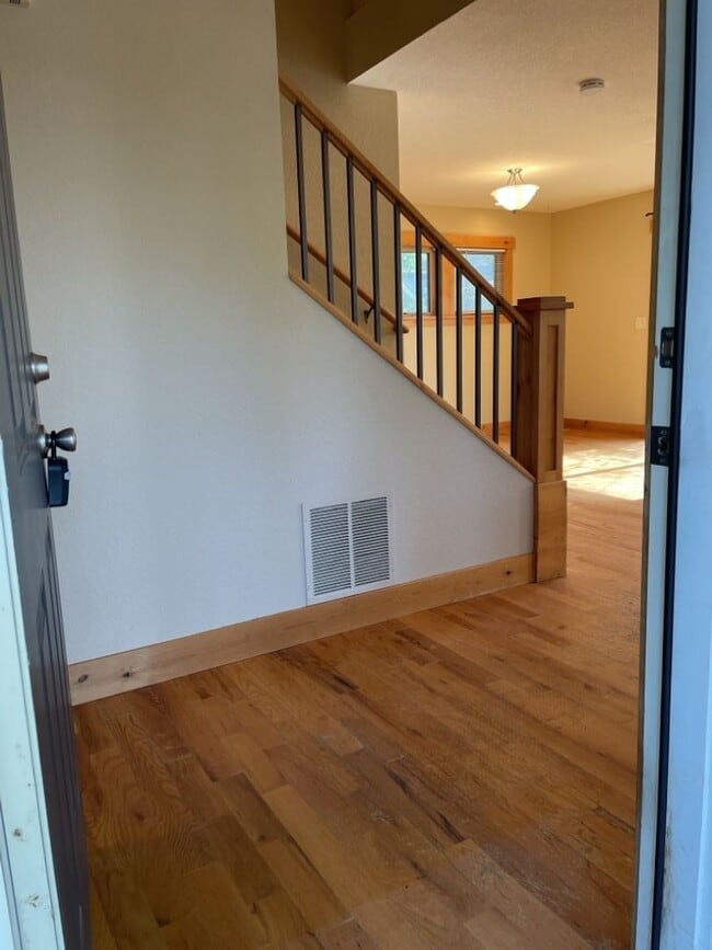 Photo - STUDENTS WELCOME! Charming Home on Edwards Street in Old Town Near CSU