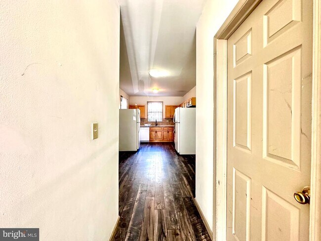 Building Photo - 2156 N Carlisle St Rental