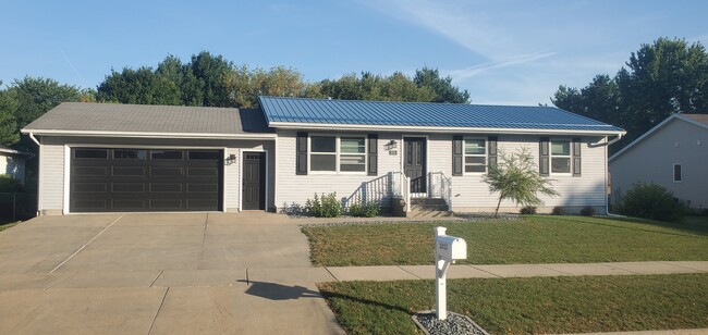 Photo - 2035 Ridgeway Rd