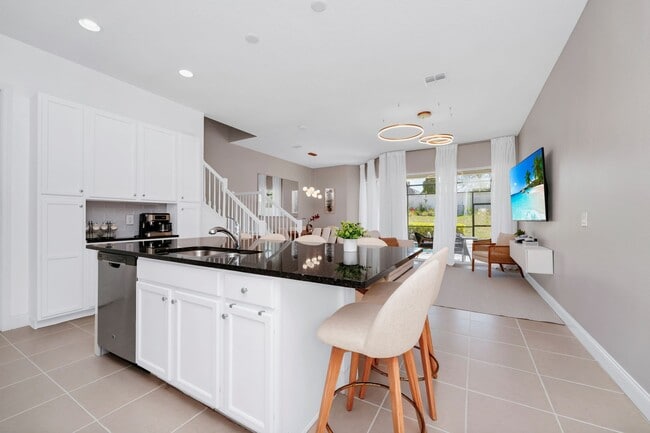 Photo - 302 Captiva Dr