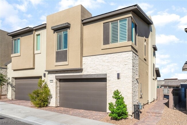 Photo - 670 Infinity Rdg St