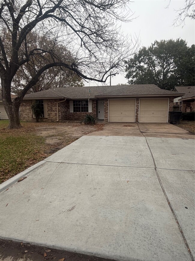 Photo - 6439 Deirdre Anne Dr