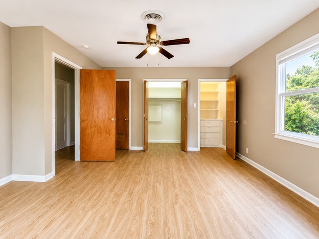 Photo - 703 Booker St