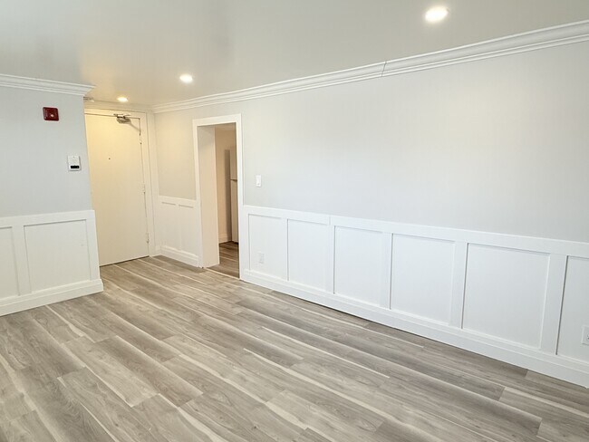 Photo - 1518 University Ave W Unité 2