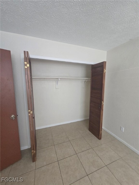 Building Photo - 3815 SE 15th Pl Unit 3