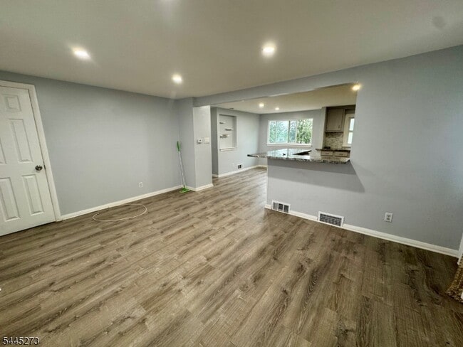 347 E 29th St Unit 2