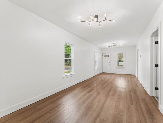 Photo - 8534 Orchard Ave