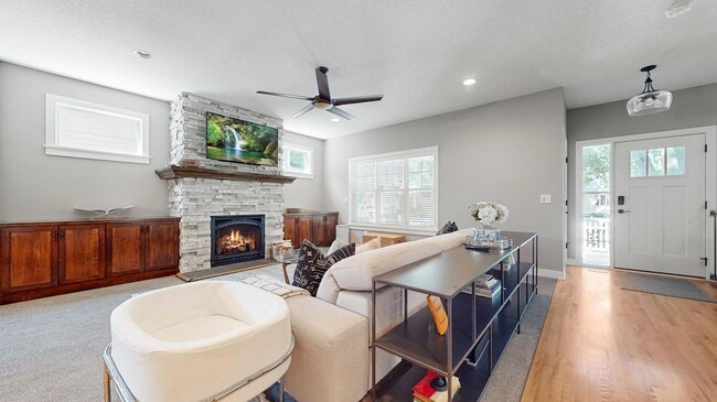 Photo - 3912 Quail Ave N