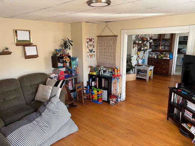 Photo - 465 E High St Unidad 2