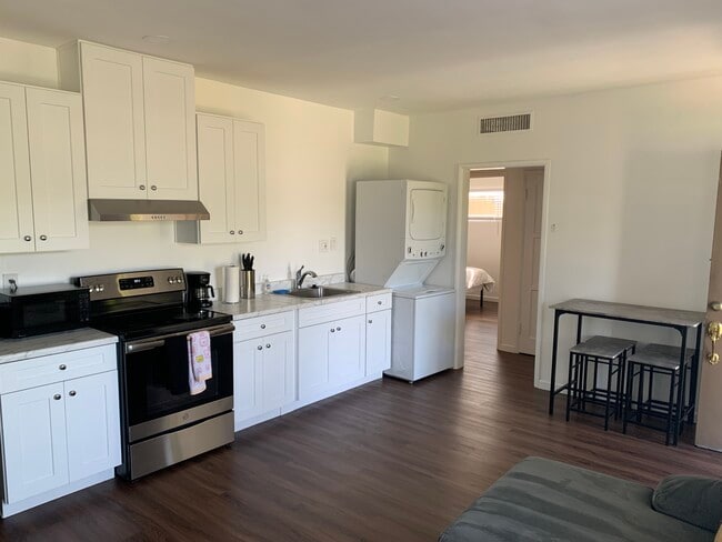 Photo - 172 E 27th St Unit 1