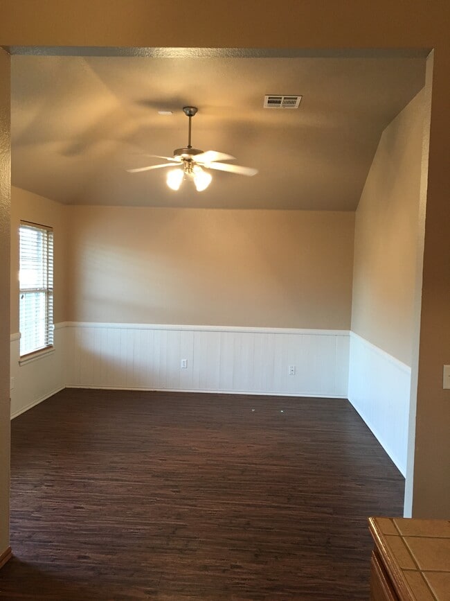 Building Photo - 17317 Bronze Ln Rental