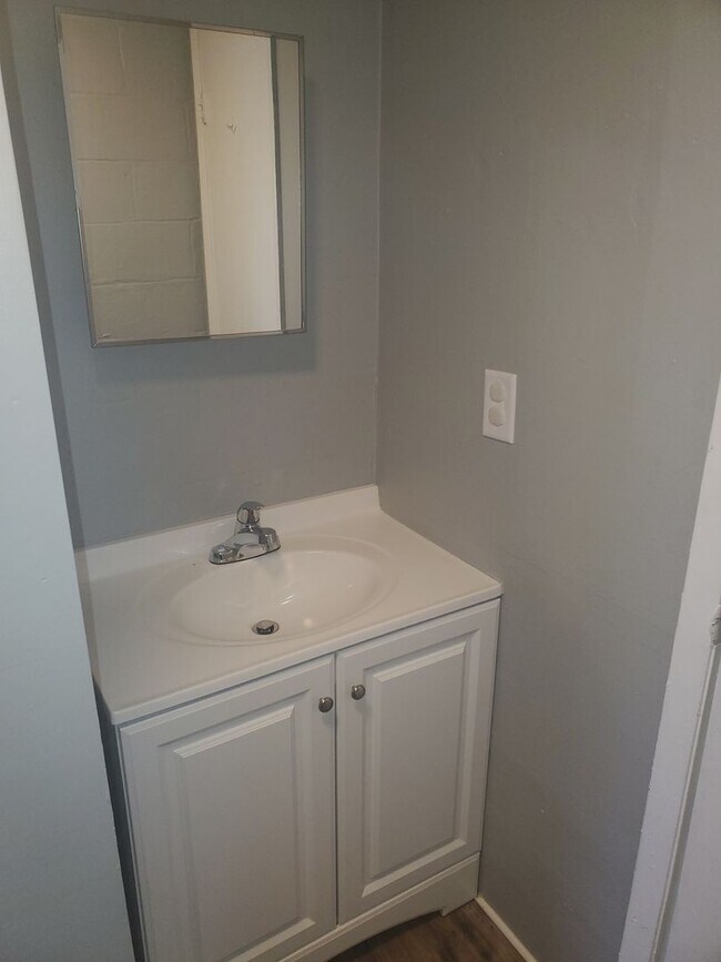 Photo - 410 SW 2nd St Unidad 410 SW 2nd Street #A