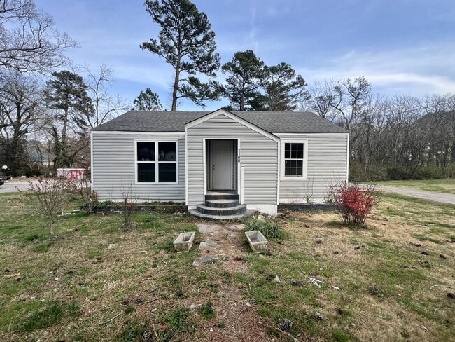 Building Photo - 1100 Tunnel Blvd