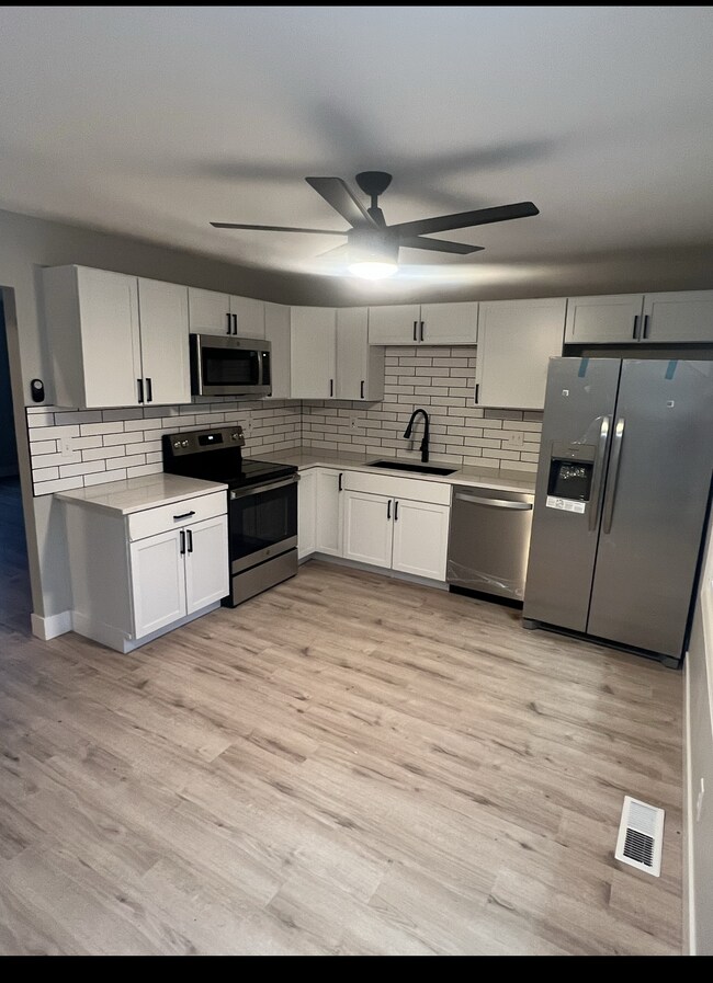 Photo - 57 Desales Ave Unidad B