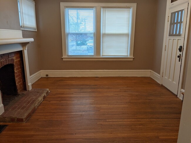 Photo - 29 W Blake Ave