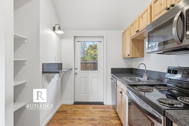 Photo - Cozy 2 Bedroom, 1 Bath in the Heart of Medford