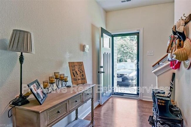 Photo - 217 Thalia Rd