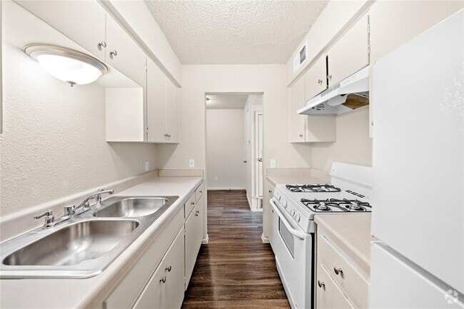 Building Photo - 2314 Greenfield Pkwy Unit 207 Rental