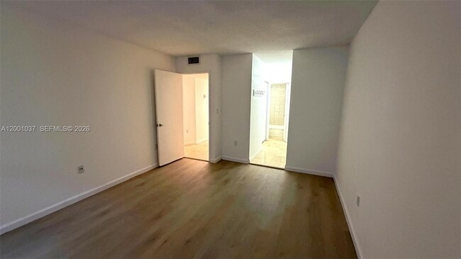 Photo - 2750 NE 183rd St Unit 6