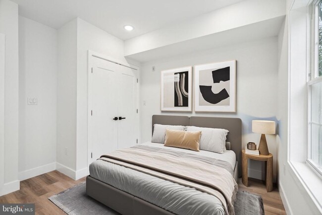 Photo - 2330 Frankford Ave