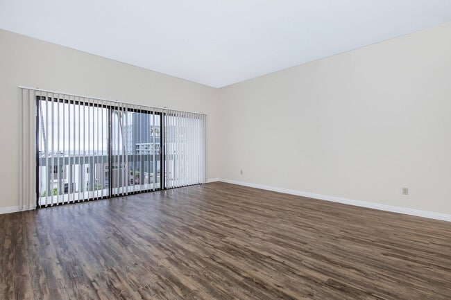 Photo - Riviera Vista Apartments