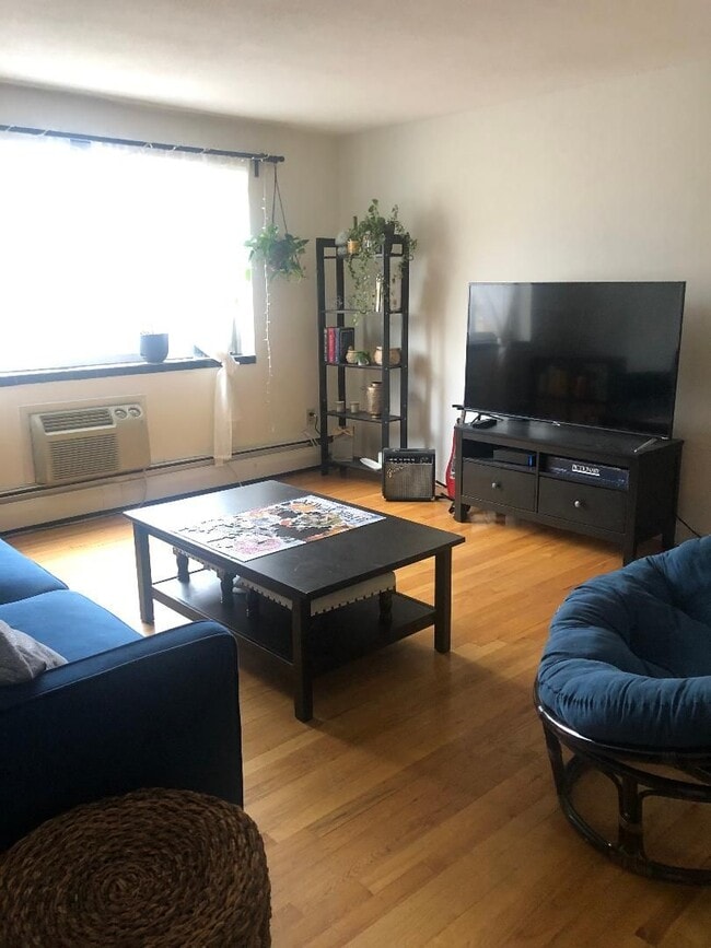 Photo - Amazing 2 bed in Allston 5 min away from Brookline... BROKER FEE PAID BY LANDLORD