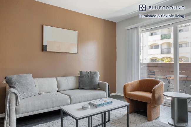 Photo - 110 Sweetzer Ave Unidad FL1-ID1106