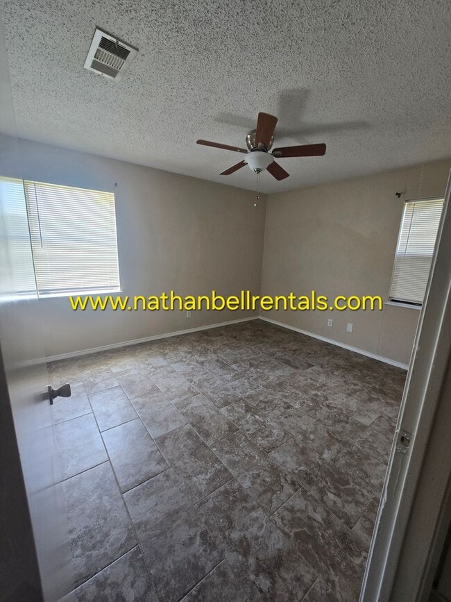 Photo - 1665-1679 Ballard Unit 1679