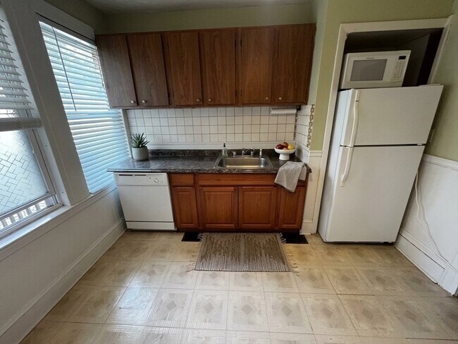 Photo - 36 Newton St Unit 2