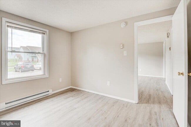 Photo - 1885 Johnson Rd