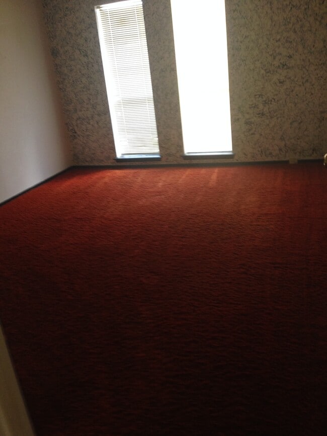 Photo - 2424 Oakmere Dr