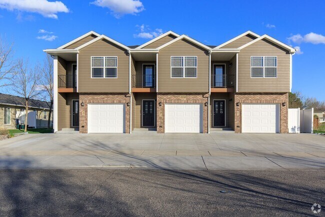 Building Photo - 3350 Crater Lake Ave Unit A Rental