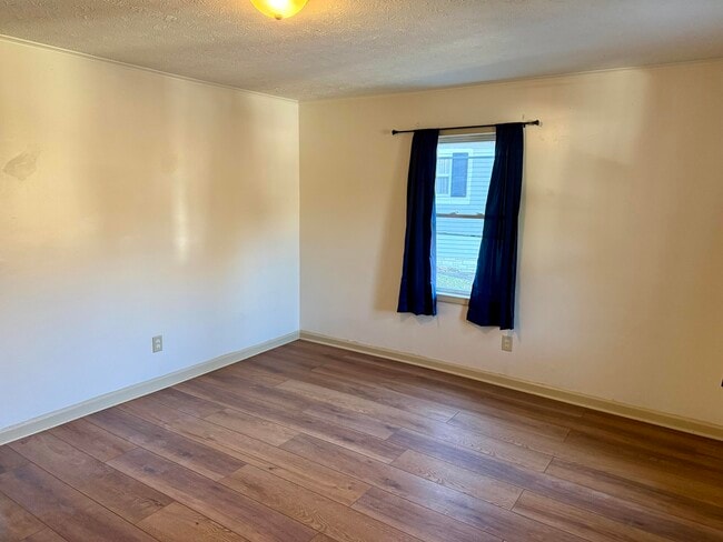 Photo - 526 Old Stage Rd