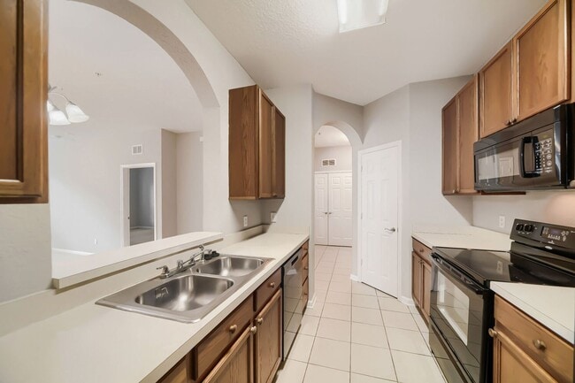 Photo - APARTMENT IN THE METROWEST AREA!
