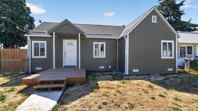 Photo - 110 N 3rd St