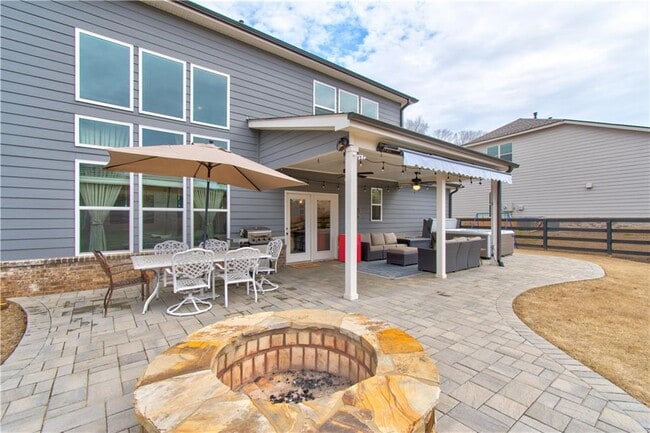 Photo - 409 Carmichael Cir
