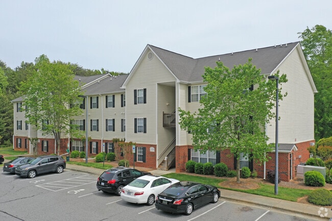Photo - Carlyle Place Apartments