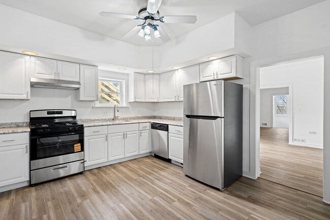 Building Photo - Stunning 3 bedroom home in Penn Hills available now!