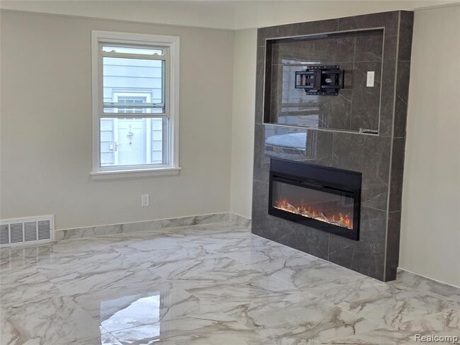 Photo - 7249 Silvery Ln