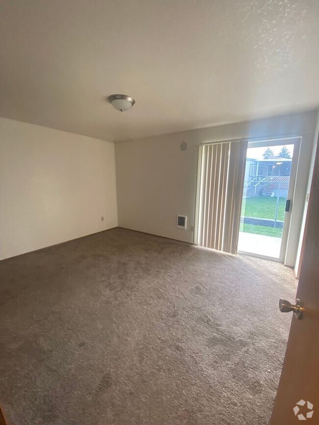 Building Photo - NM424 Unit B Rental
