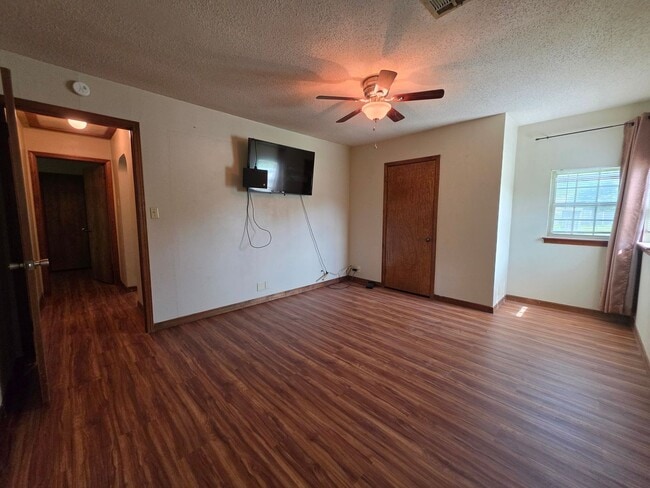 Photo - 2 Bed, 1 Bath Home in Shawnee!