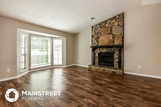 Photo - 3668 Willow Wood Way NW