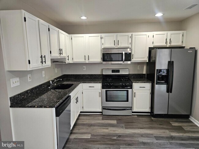 Photo - 2346 Hazelwood Ct