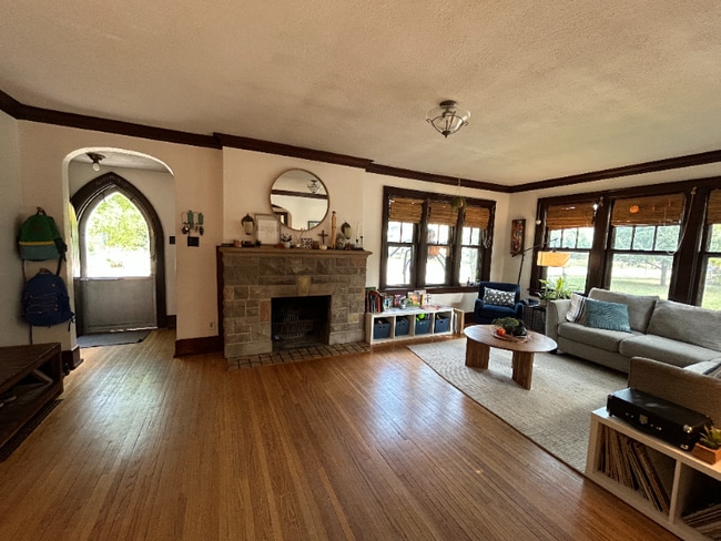 Photo - 303 N Russell Ave